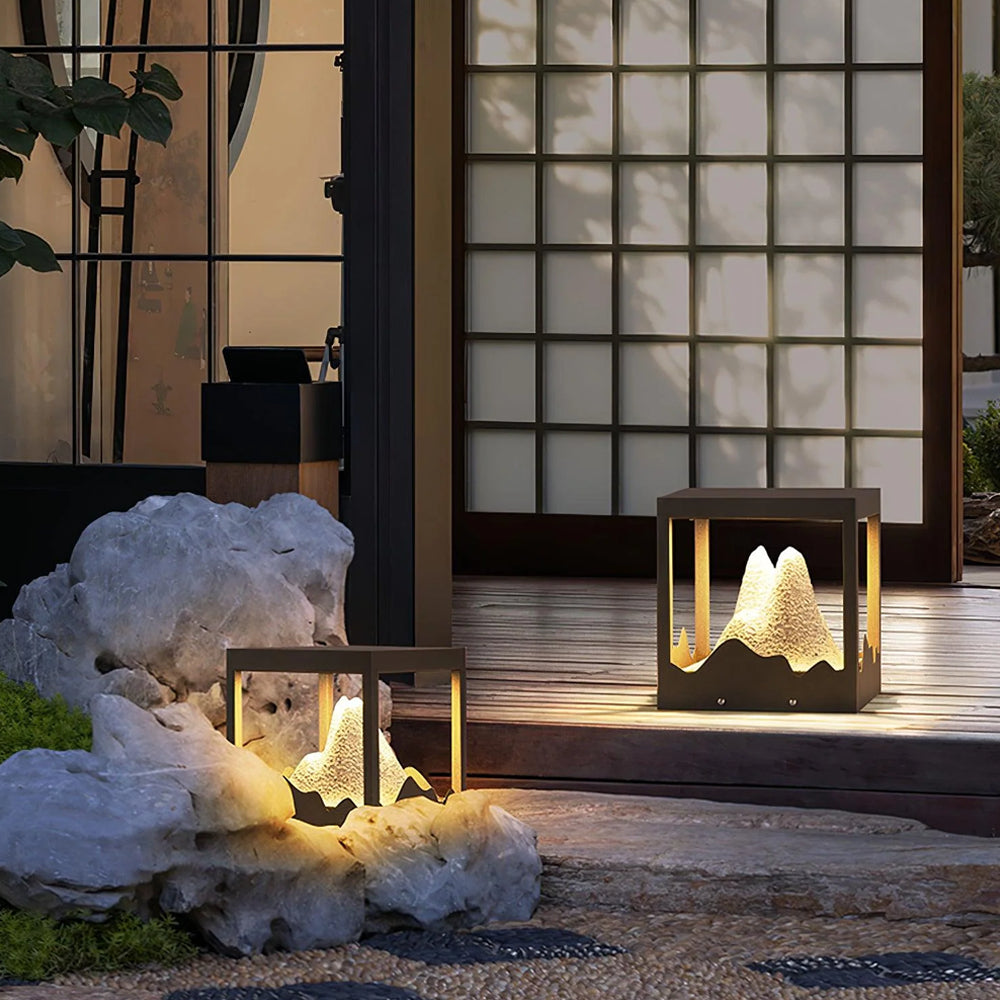 Elegant Mountain-Scene Landscape LED Outdoor Garden Light
