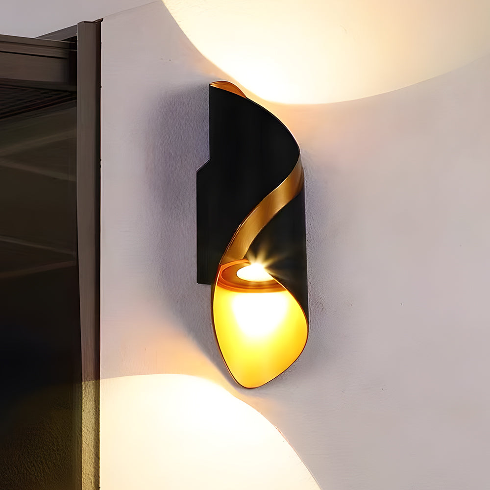 Fashion Minimalist S-Shaped LED Aluminum Wall Light